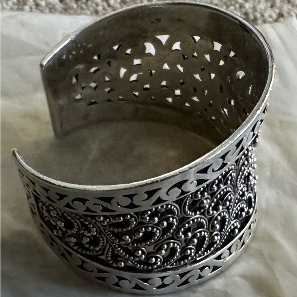 Stunning Lois Hill Sterling Silver Granulated Filagree Cuff Bracelet - Picture 4 of 5